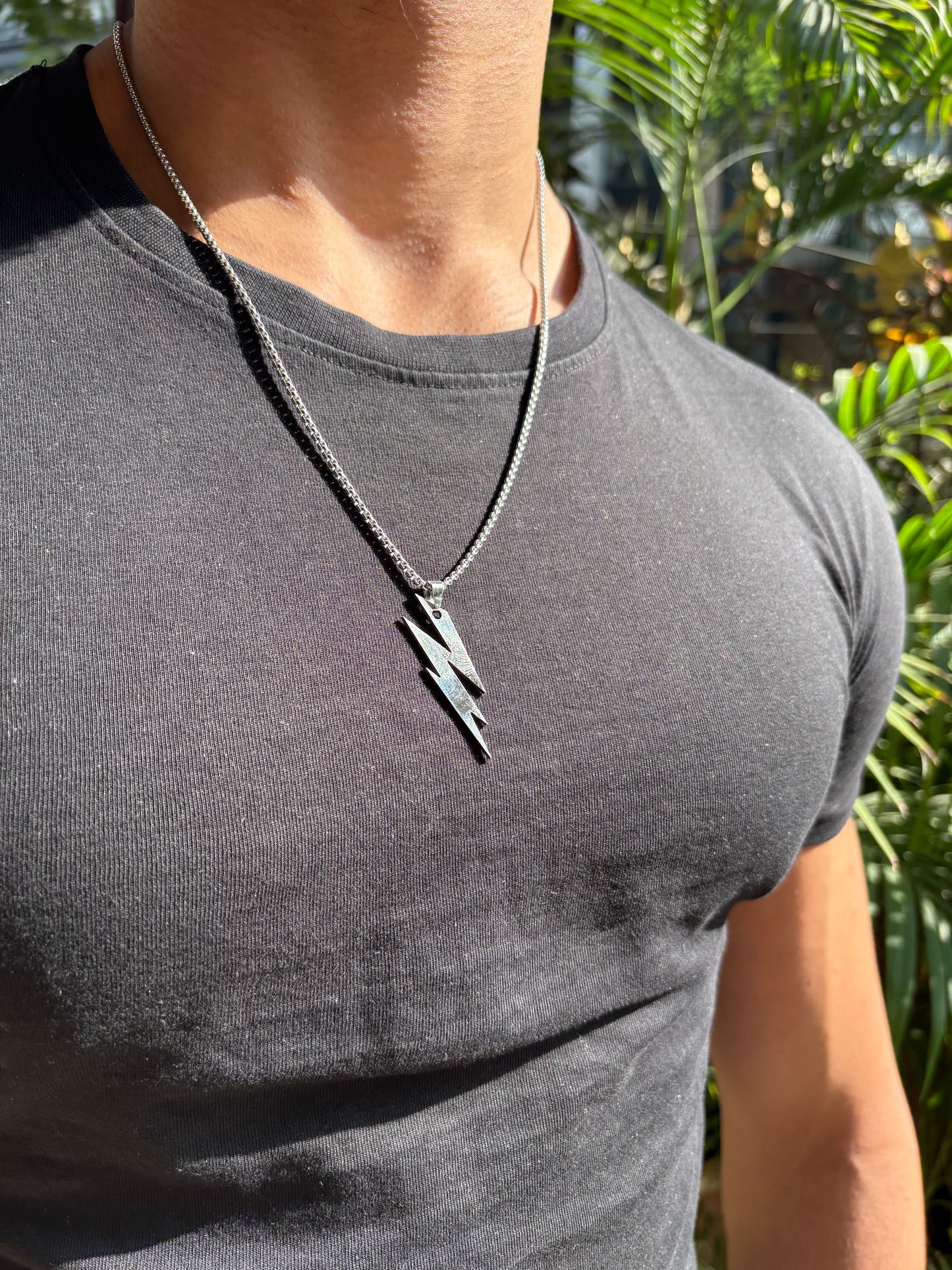 Thunder strike pendant with chain (Limited edition)