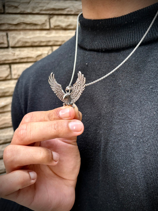Majestic Eagle pendant with chain (Limited edition)