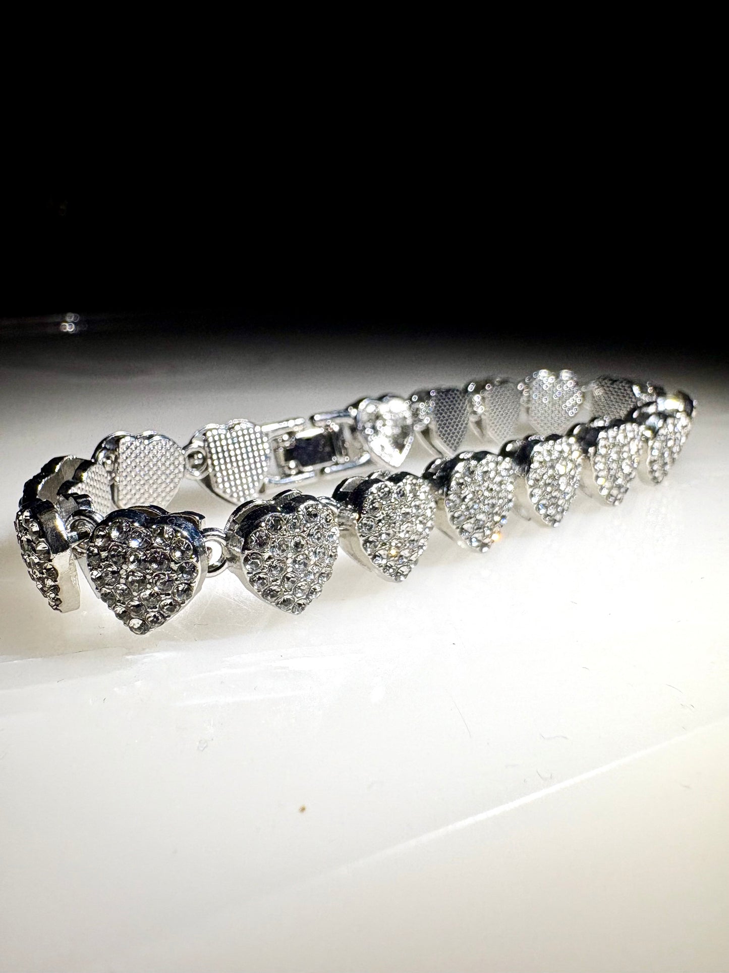 Frosted tennis heart bracelet (Limited edition)