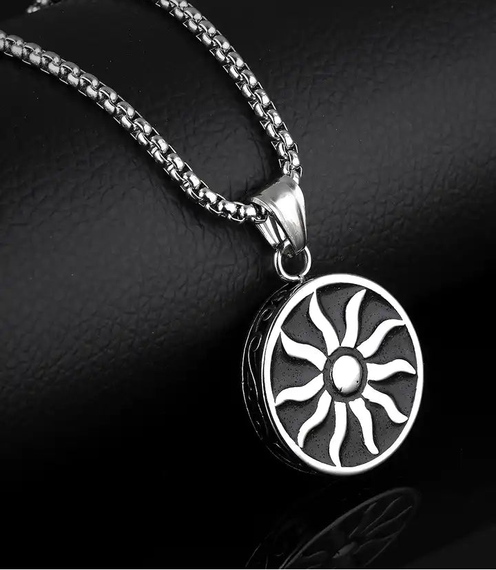 Sun of Dominion pendant with chain (Limited edition)