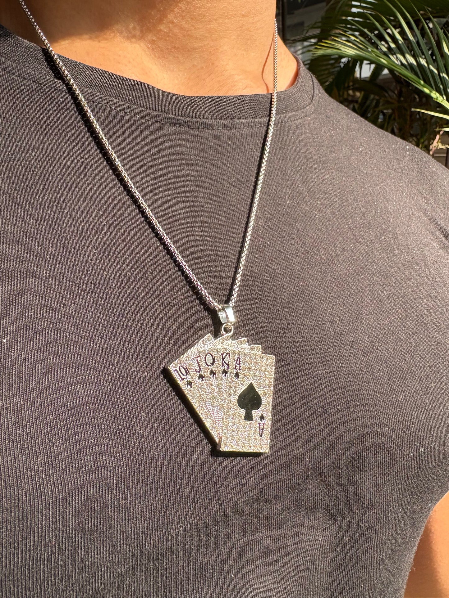 Iced - out poker master pendant with chain (Limited Edition)