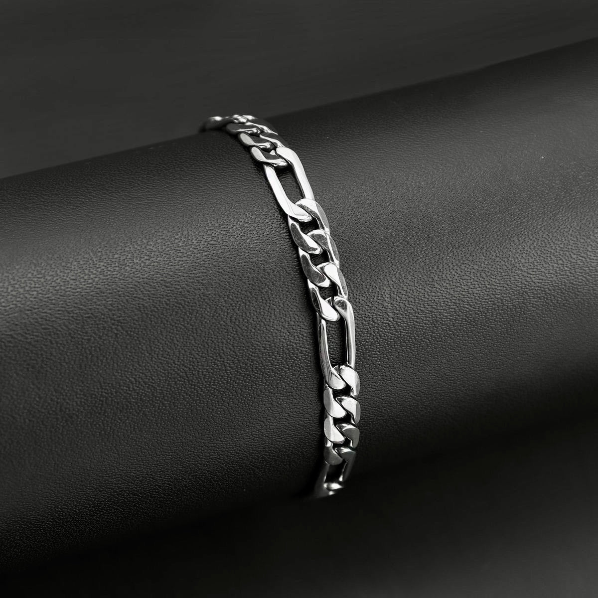 Sleek titanium bracelet (limited edition)