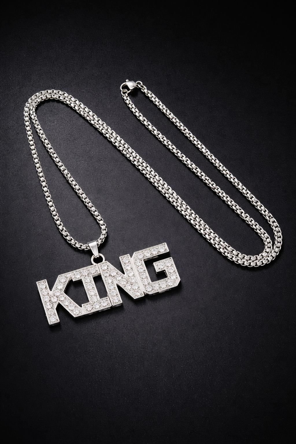 Iced out royal king pendant with chain (Limited edition)