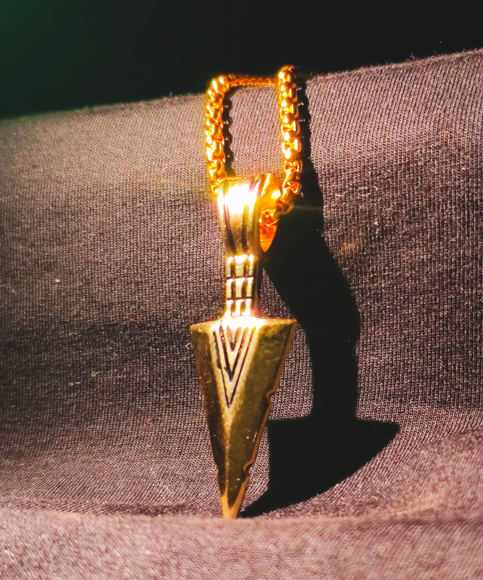 18K Gold plated Arrowhead worrier pendent chain