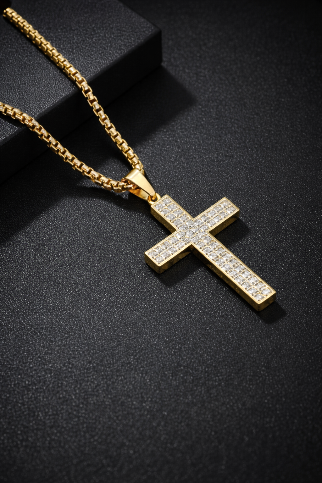 Iced out alpha cross Box (Limited edition)