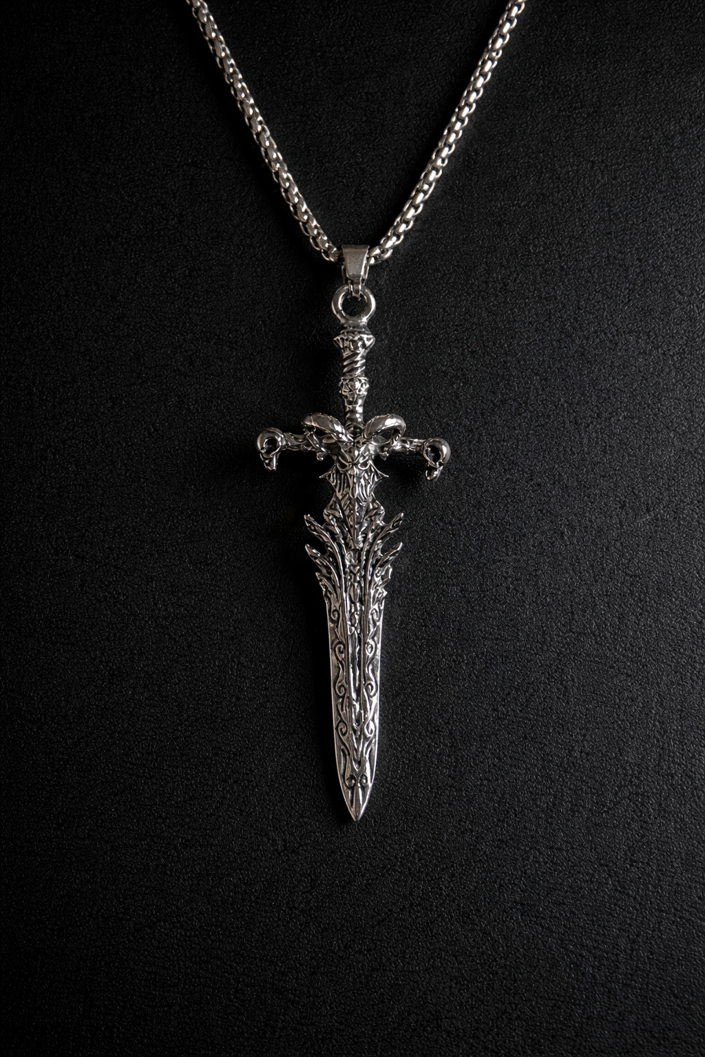 Vampires Sword pendant with chain (limited edition) – Gonzo