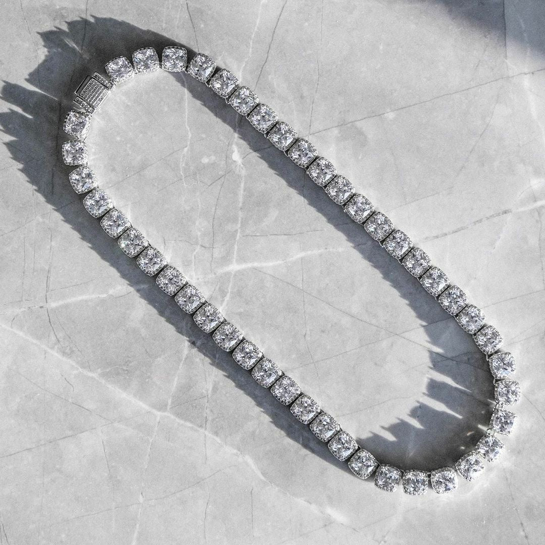 Iced out Tennis chain (Limited edition)