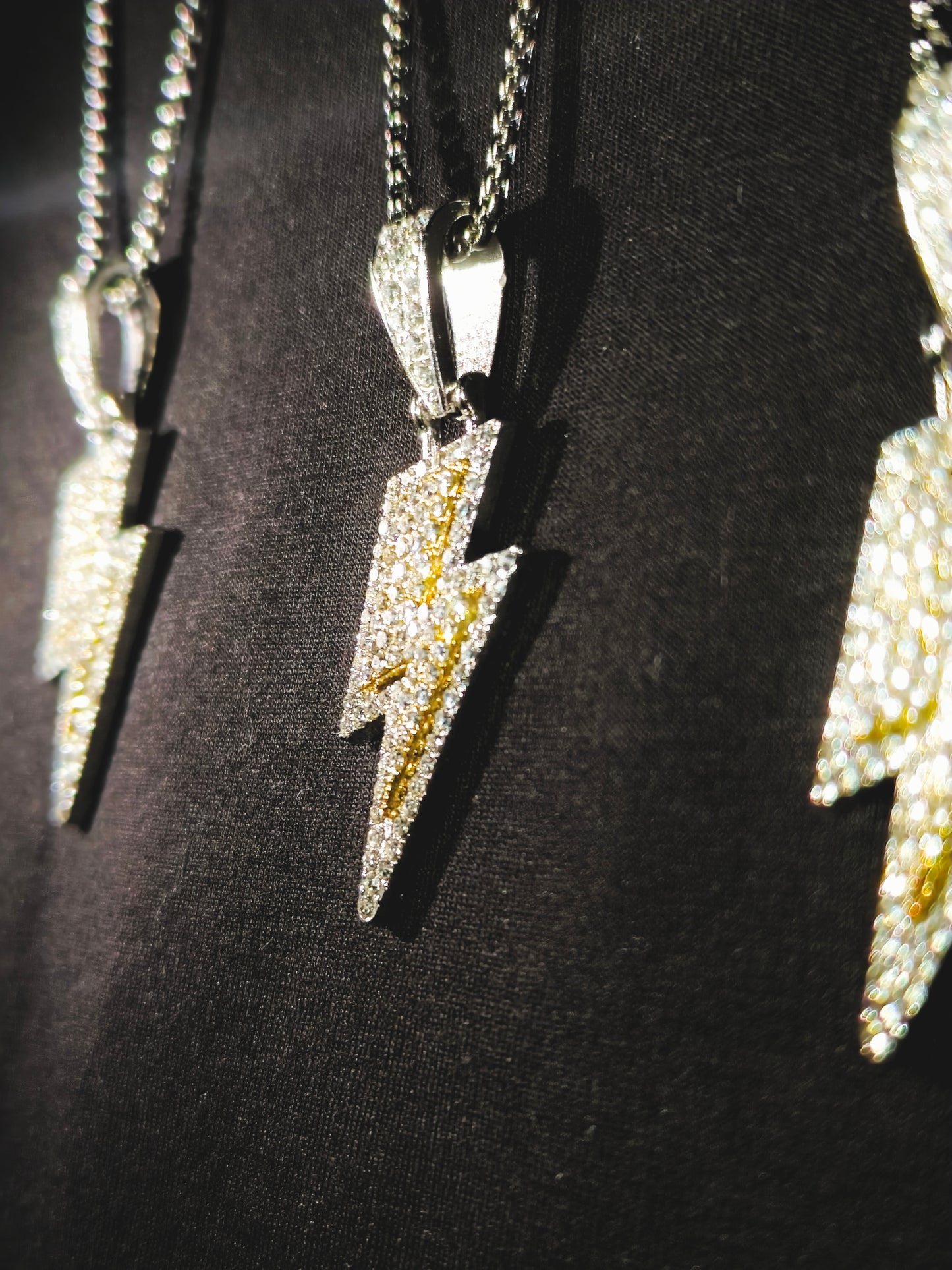 Thunder Frost pendent chain (Rare Edition)