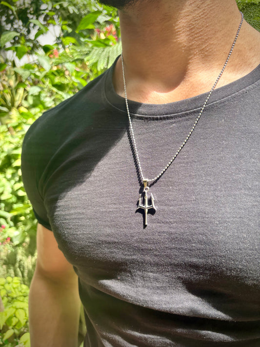 Minimalistic Trident pendant with chain (Limited edition)