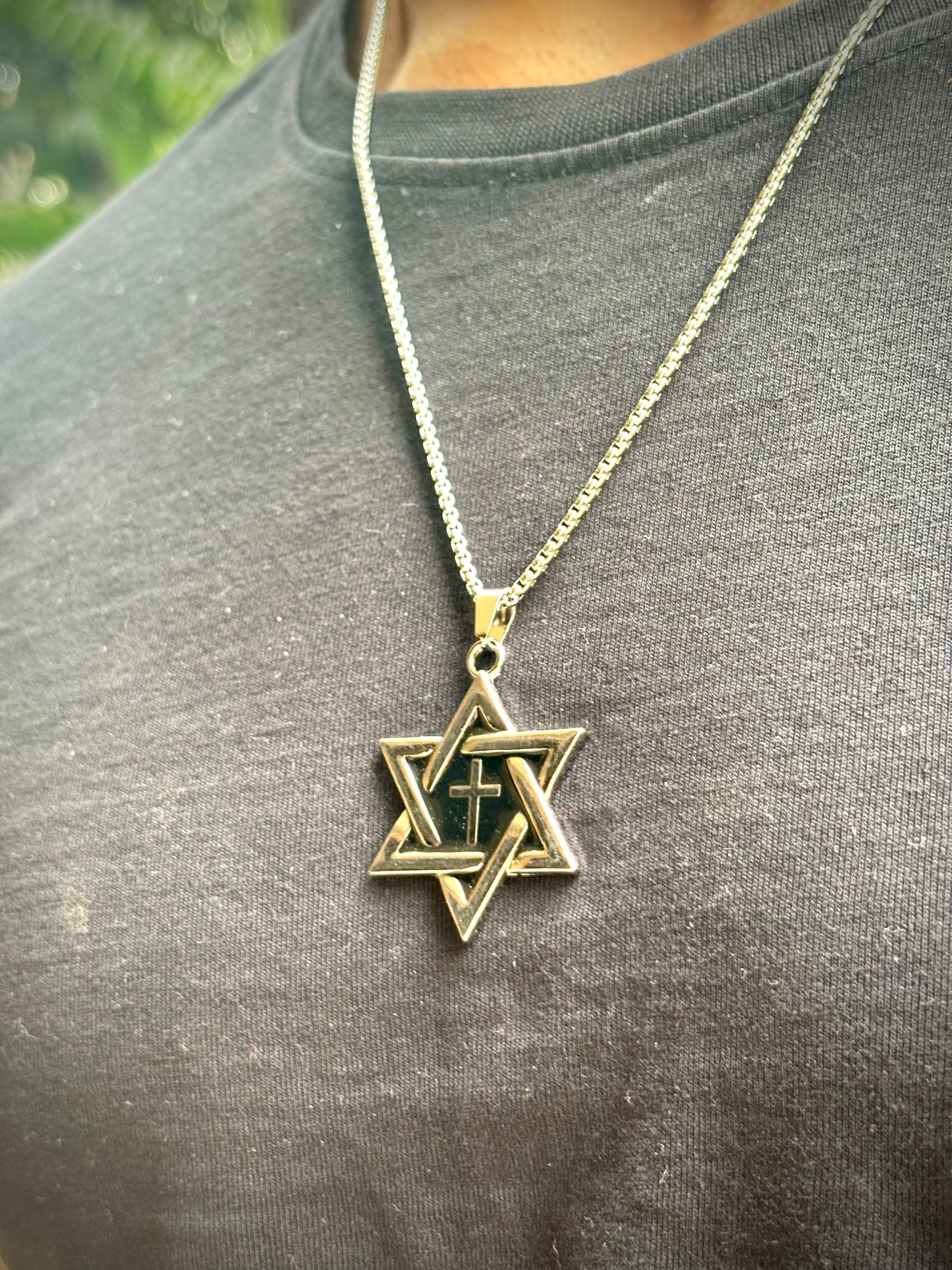 Eclipse star faith pendant with chain (Limited edition)