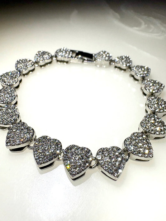 Frosted tennis heart bracelet (Limited edition)