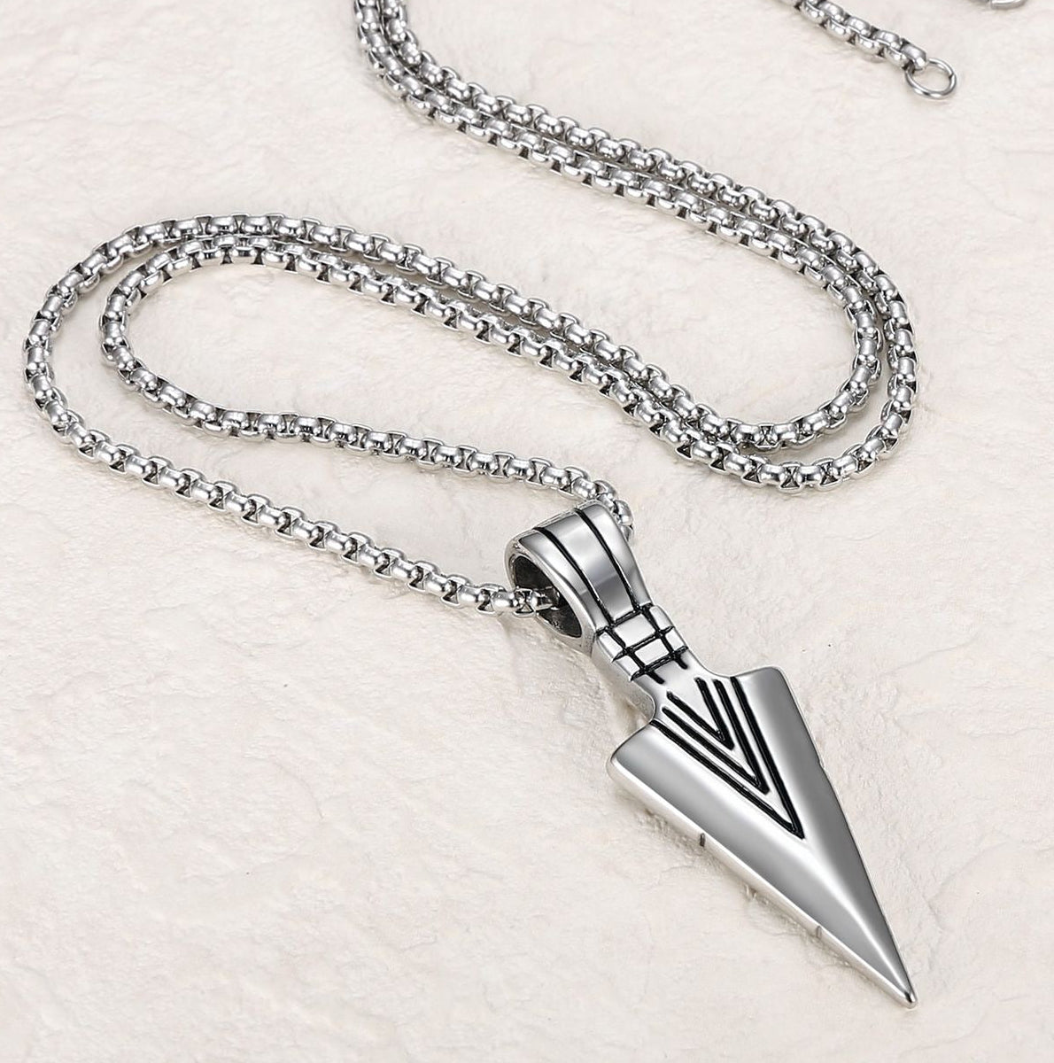 Arrowhead worrier pendent chain (Limited edition)