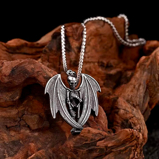 Dark winged skull gothic pendant with chain (Limited edition)