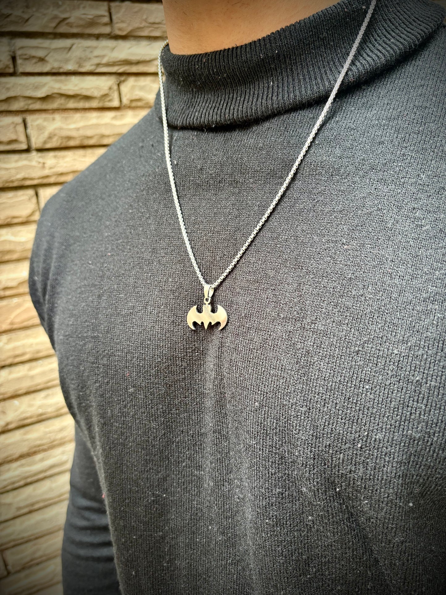 Batman pendant with chain (Limited edition)