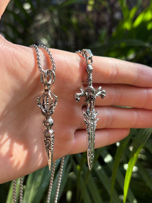 Shadow witch x Vampire’s sword pendant with chain combo (limited edition)