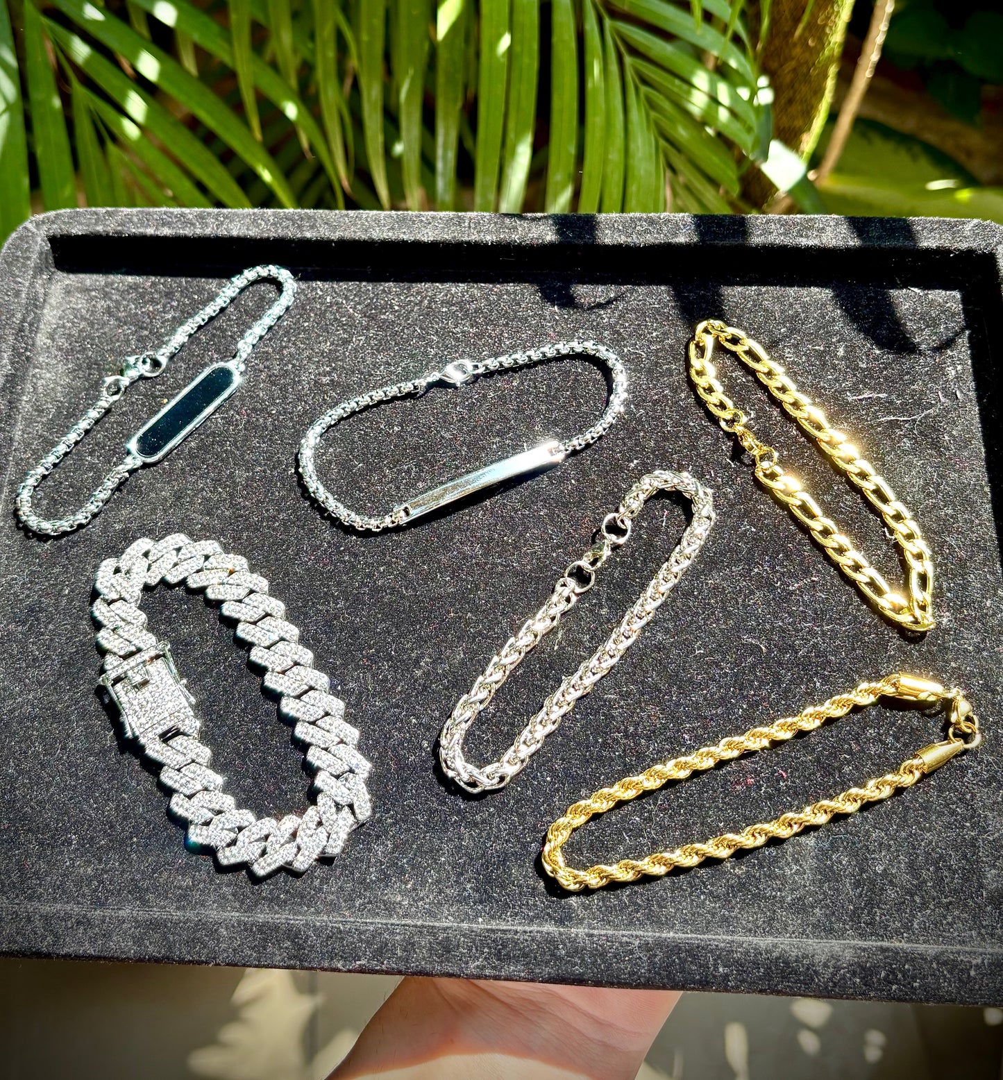 Legendary Bracelet box (6 premium bracelets in 1 box)
