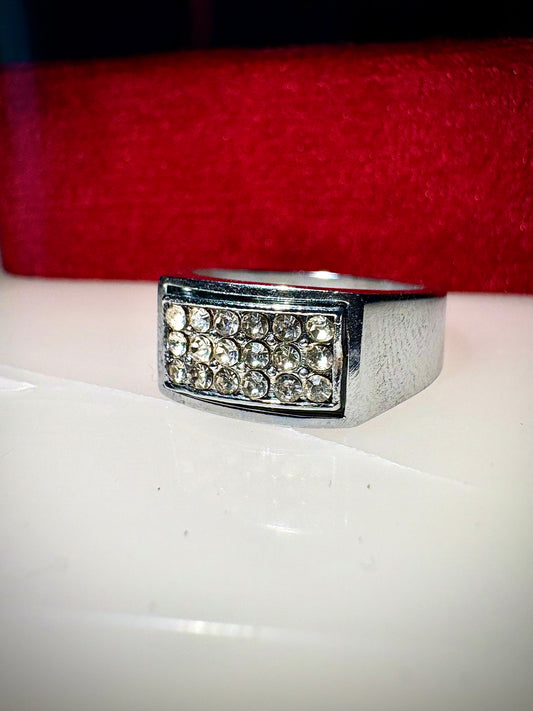 Square boxed diamond studded ring (Size - universal one size)
