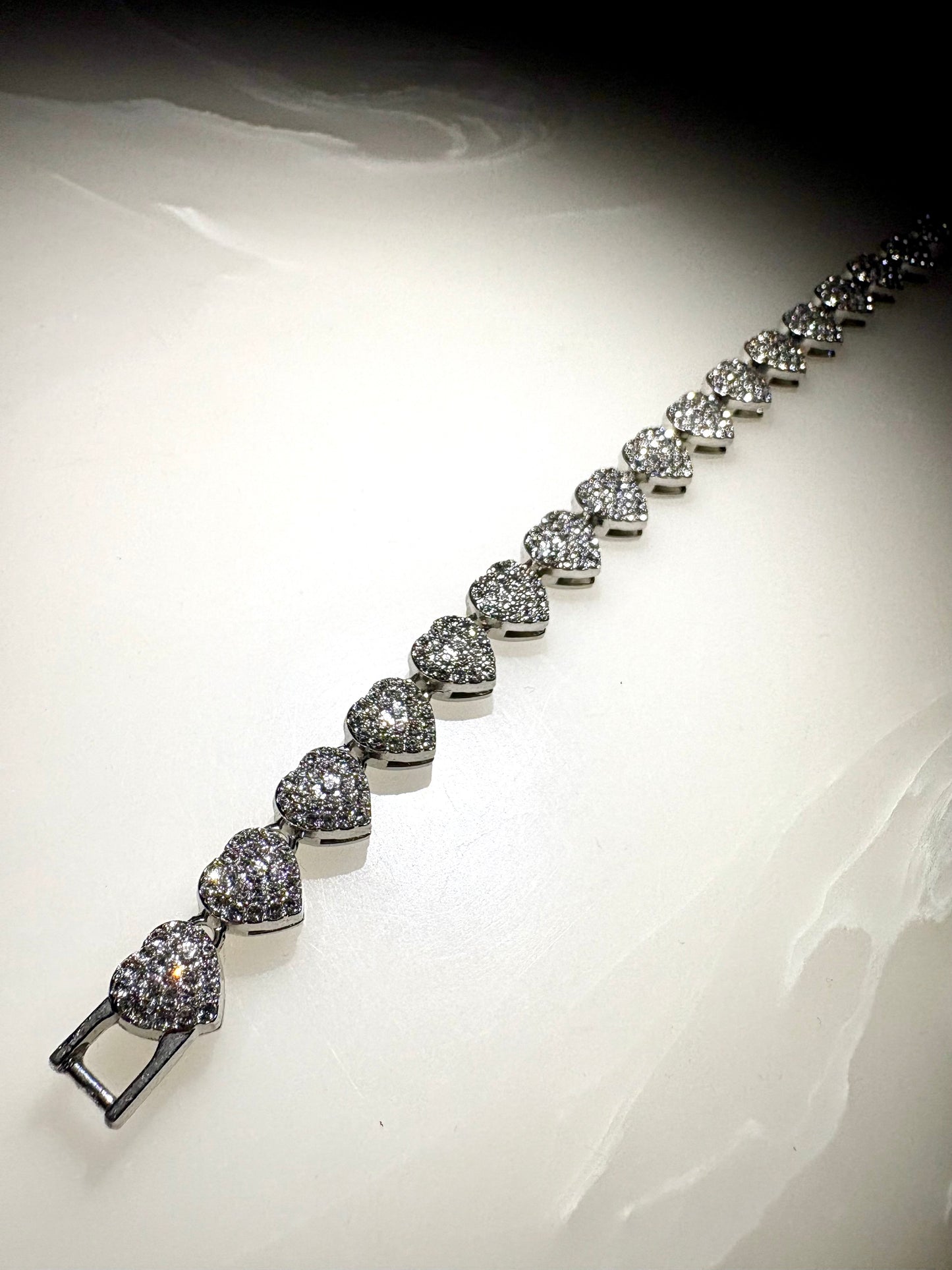 Frosted tennis heart bracelet (Limited edition)