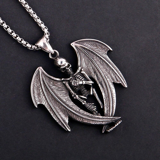 Dark winged skull gothic pendant with chain (Limited edition)