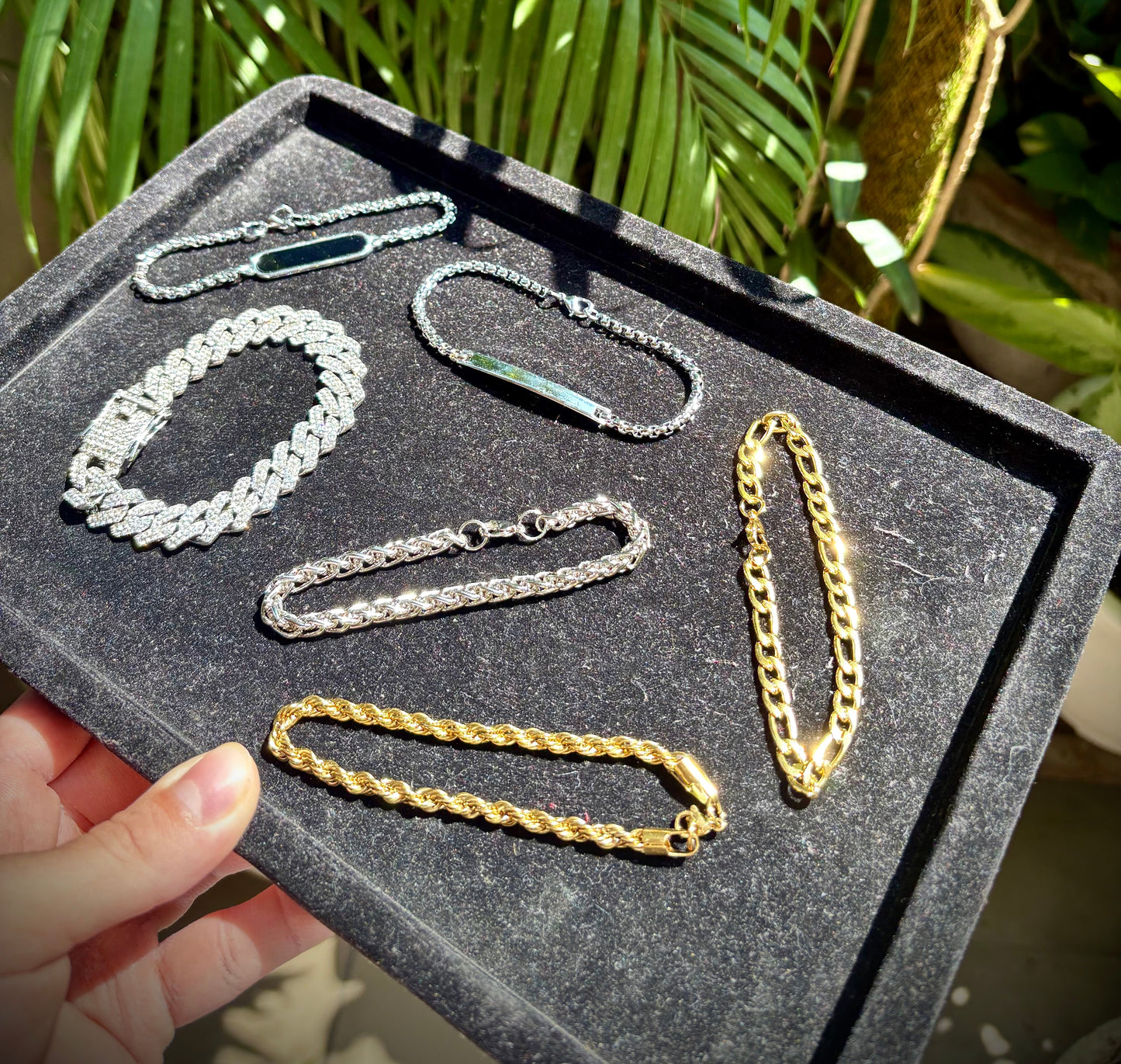 Legendary Bracelet box (6 premium bracelets in 1 box)