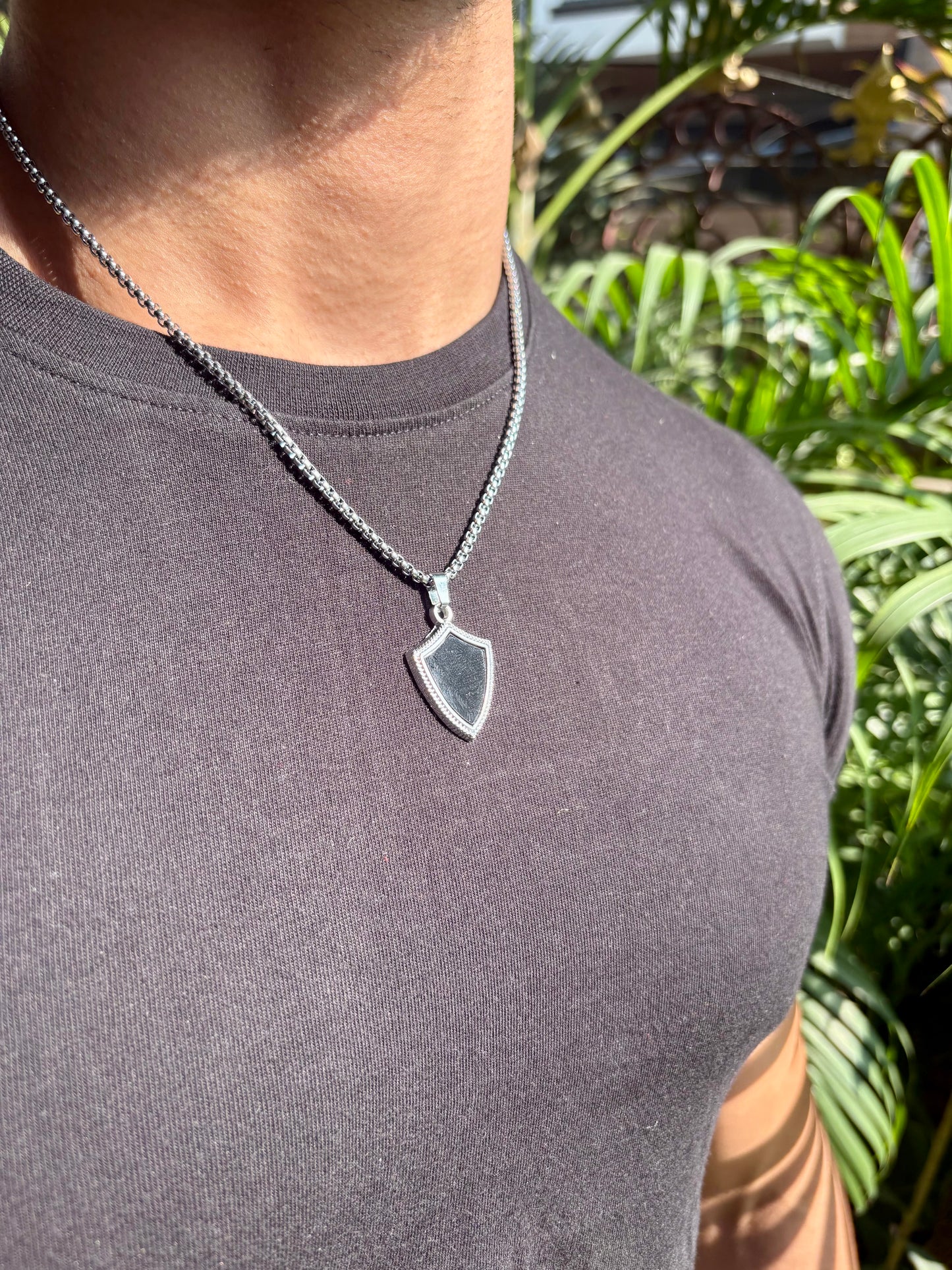 Obsidian Shield pendant chain (Limited Edition)