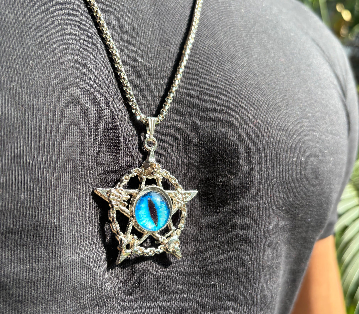 Predator star pendant with chain (Limited edition)