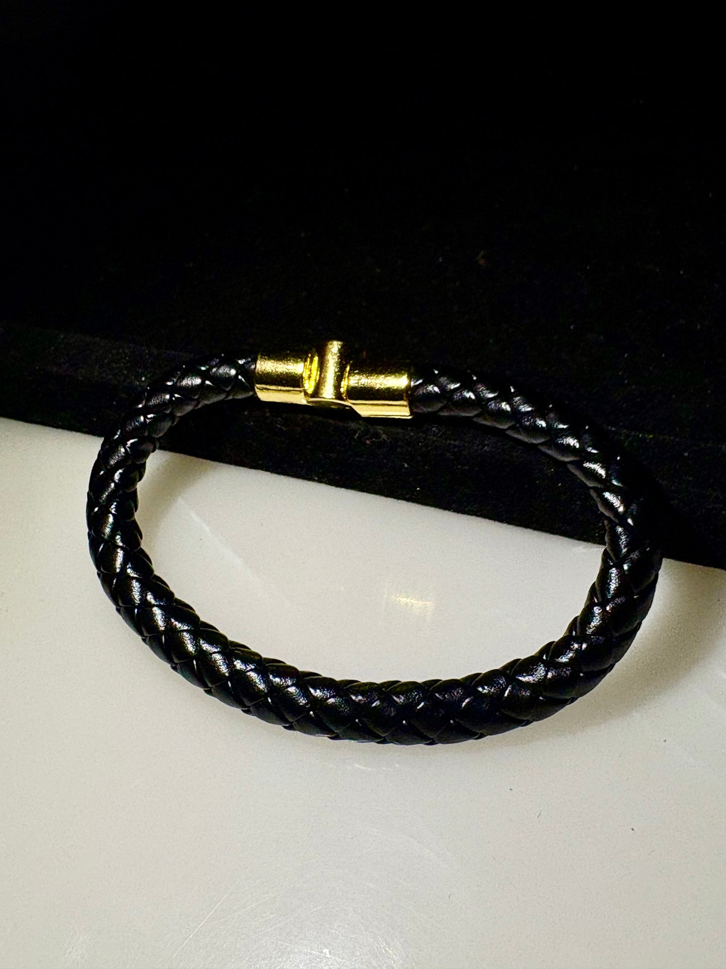 Jet black leather bracelet (Limited edition)