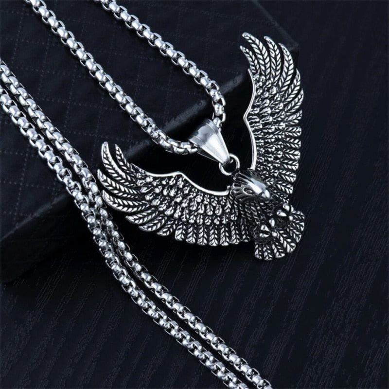 Majestic Eagle pendant with chain (Limited edition)