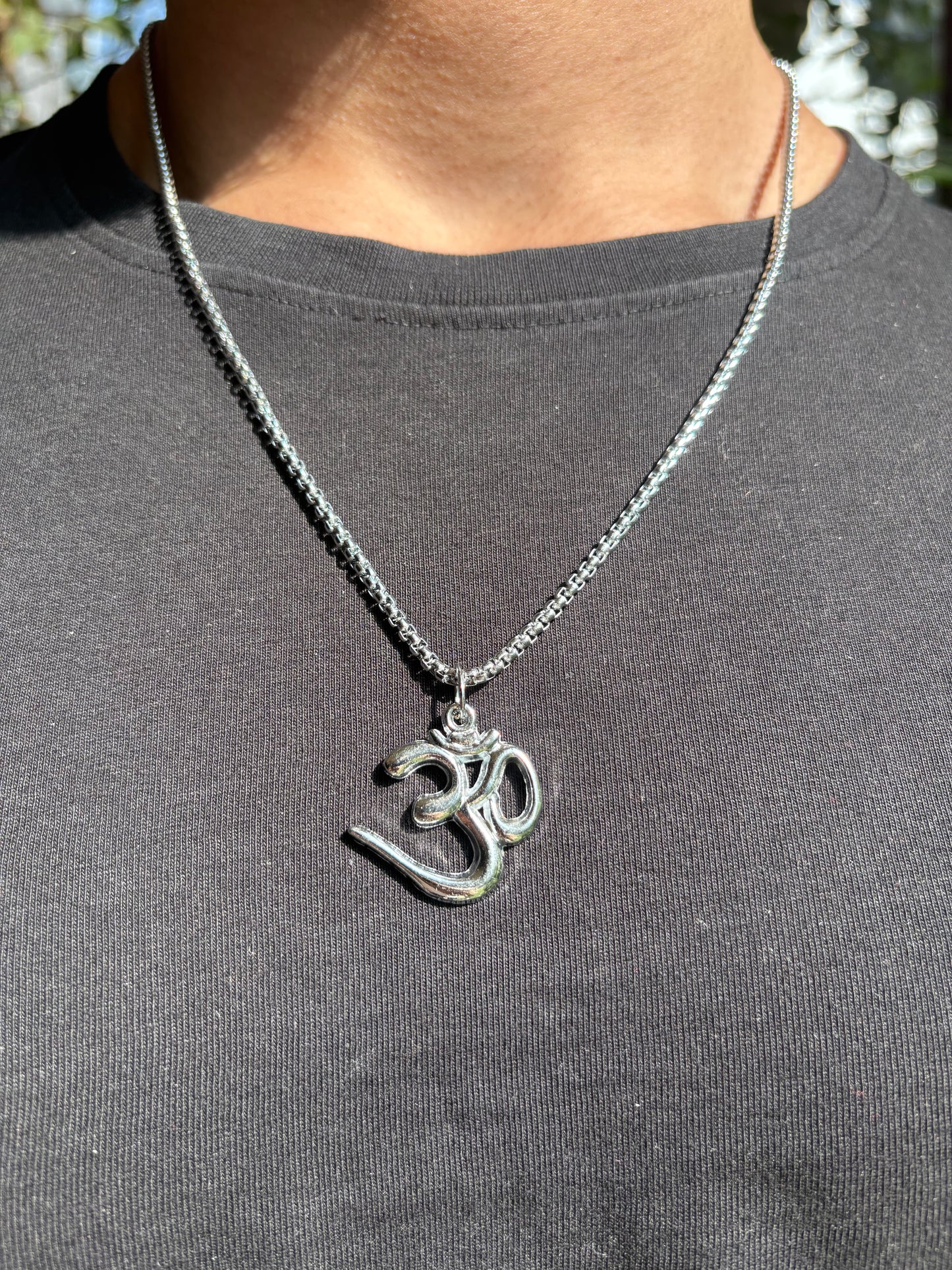 Divine Om pendant with chain