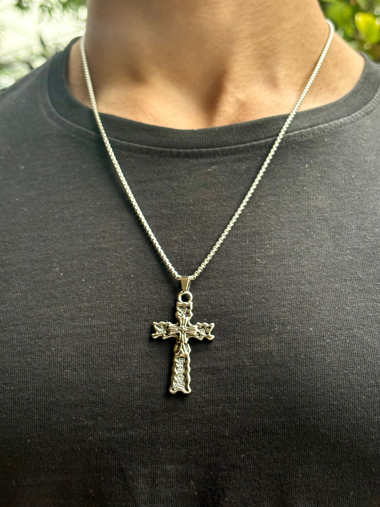 Gothic dagger cross pendant with chain (Limited edition)