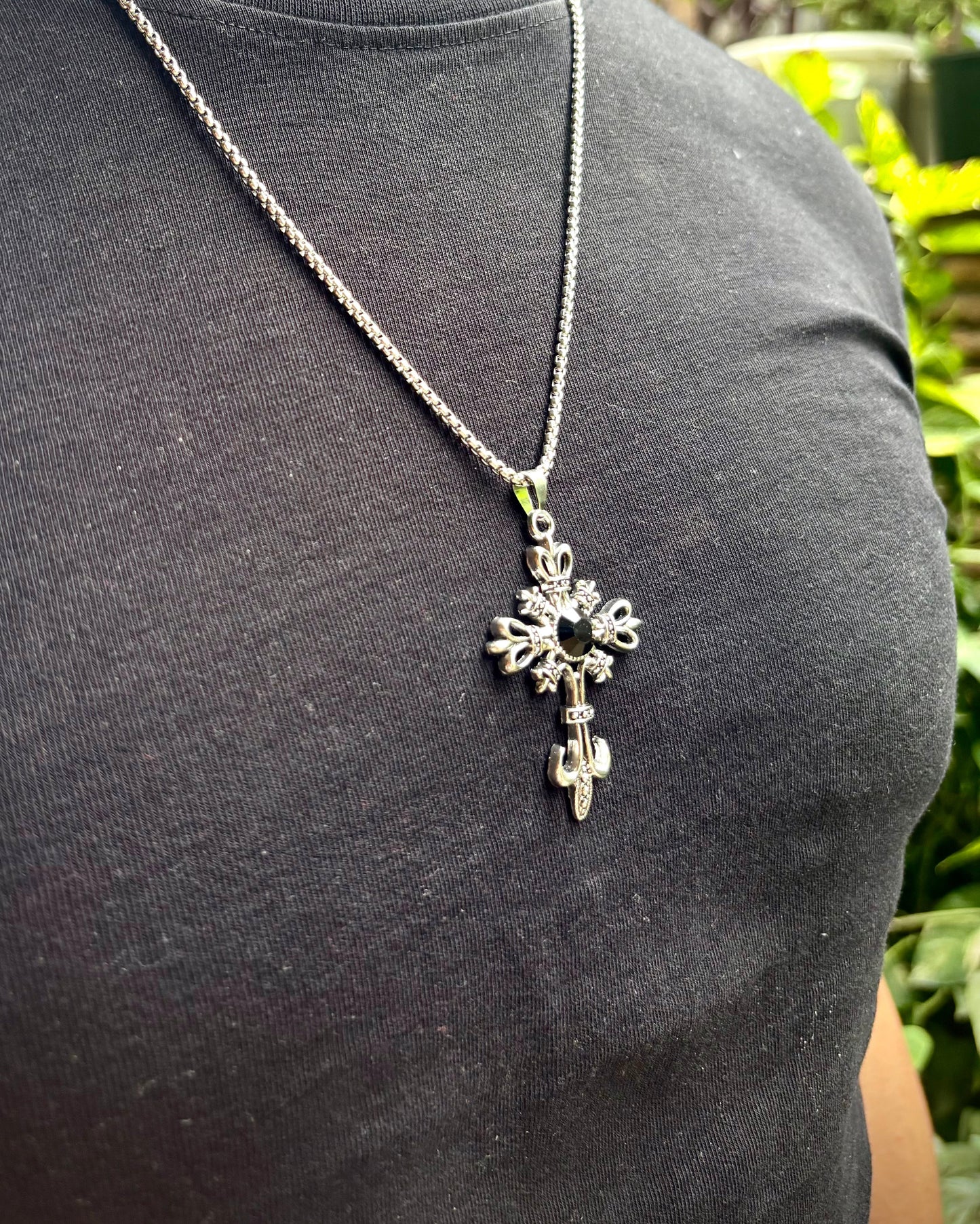 Abyssal thorn cross pendant with chain