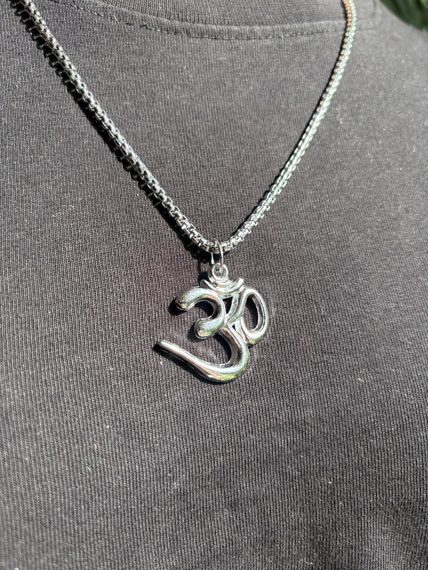 Divine Om pendant with chain