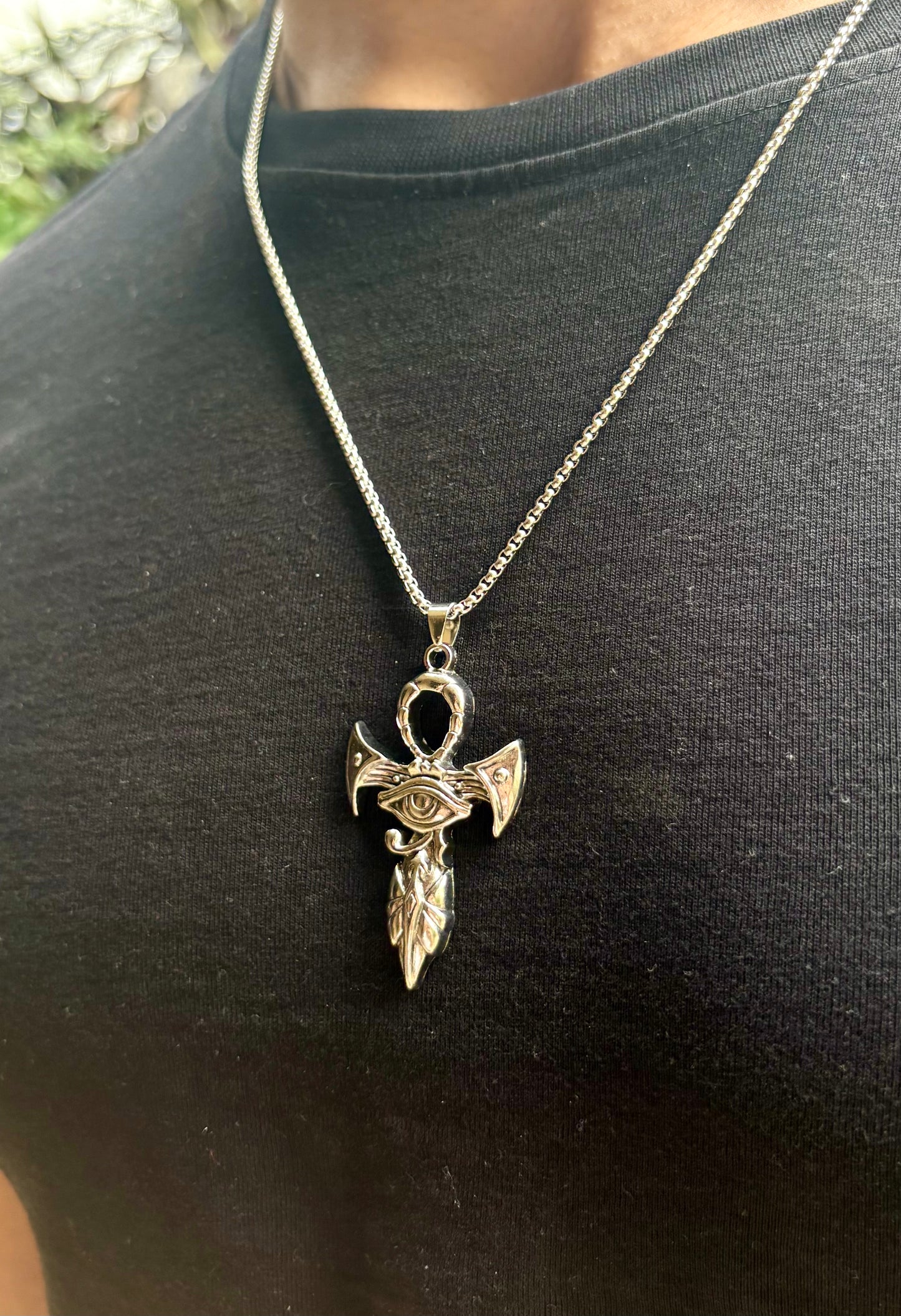 Chrome watcher pendant with chain (Limited edition)