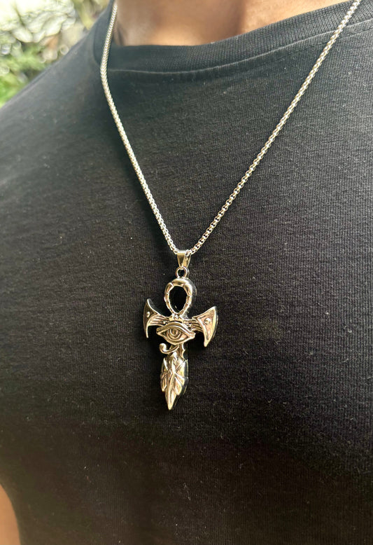 Chrome watcher pendant with chain (Limited edition)