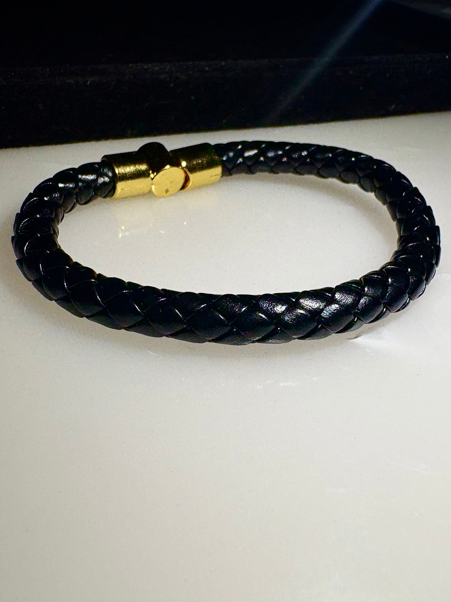 Jet black leather bracelet (Limited edition)