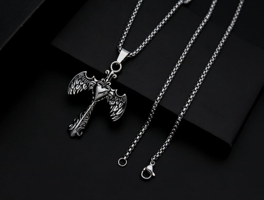 Dark Vampire wing pendant with chain (Limited edition)