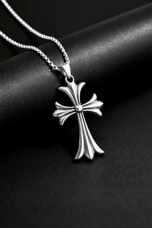 Chrome heart pendant with chain (Limited edition)