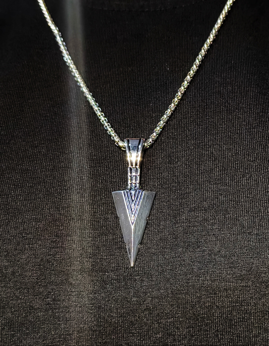 Arrowhead worrier pendent chain